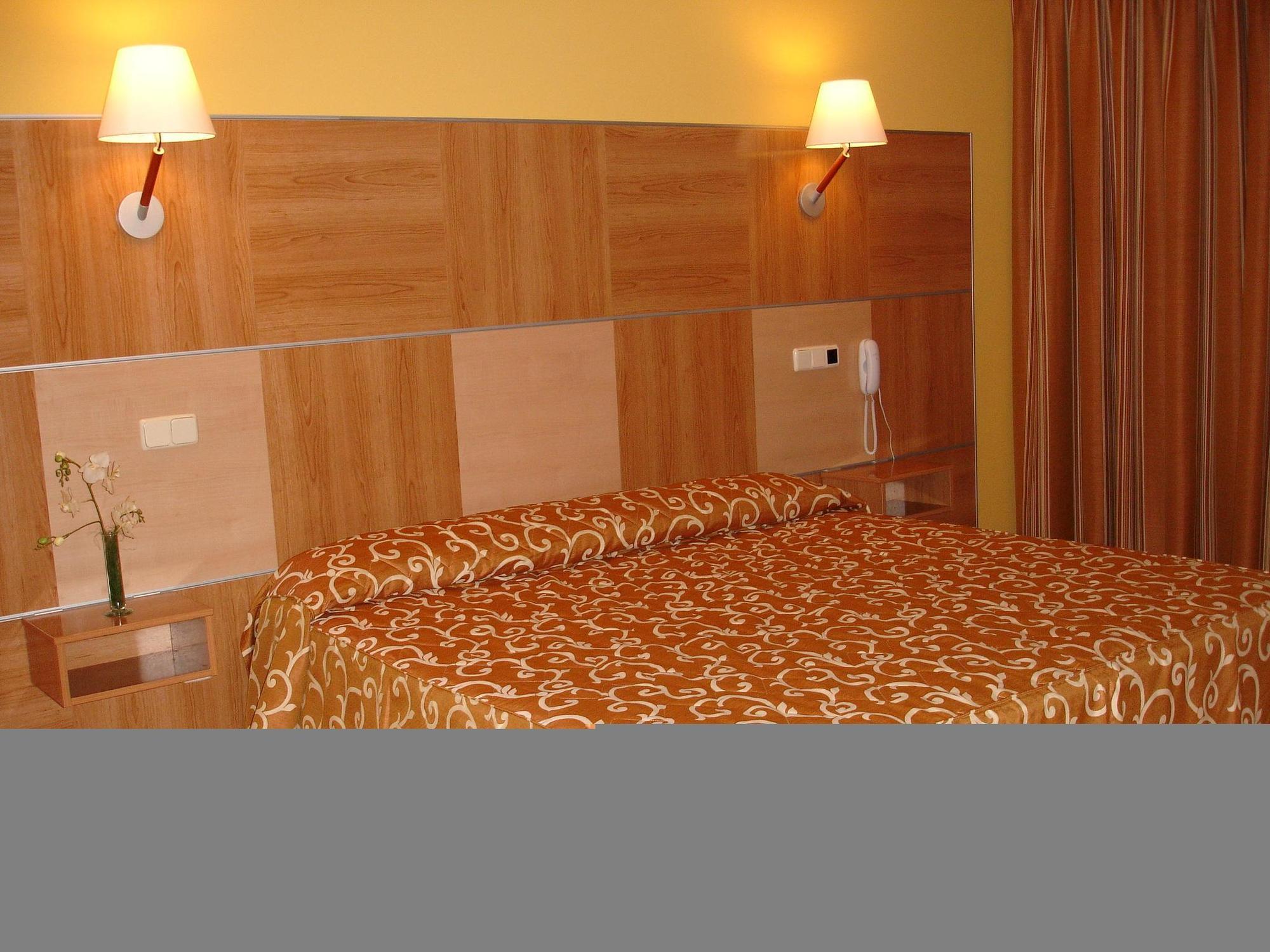 La Canada Horche Room photo